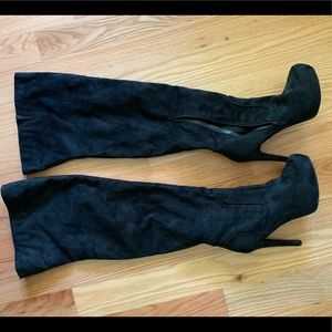 Over-the-Knee Black boot - size 11